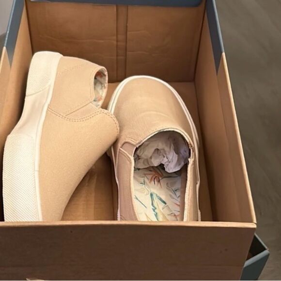 Vionic Canvas Slip-On Shoes - Groove - Picture 2 of 13